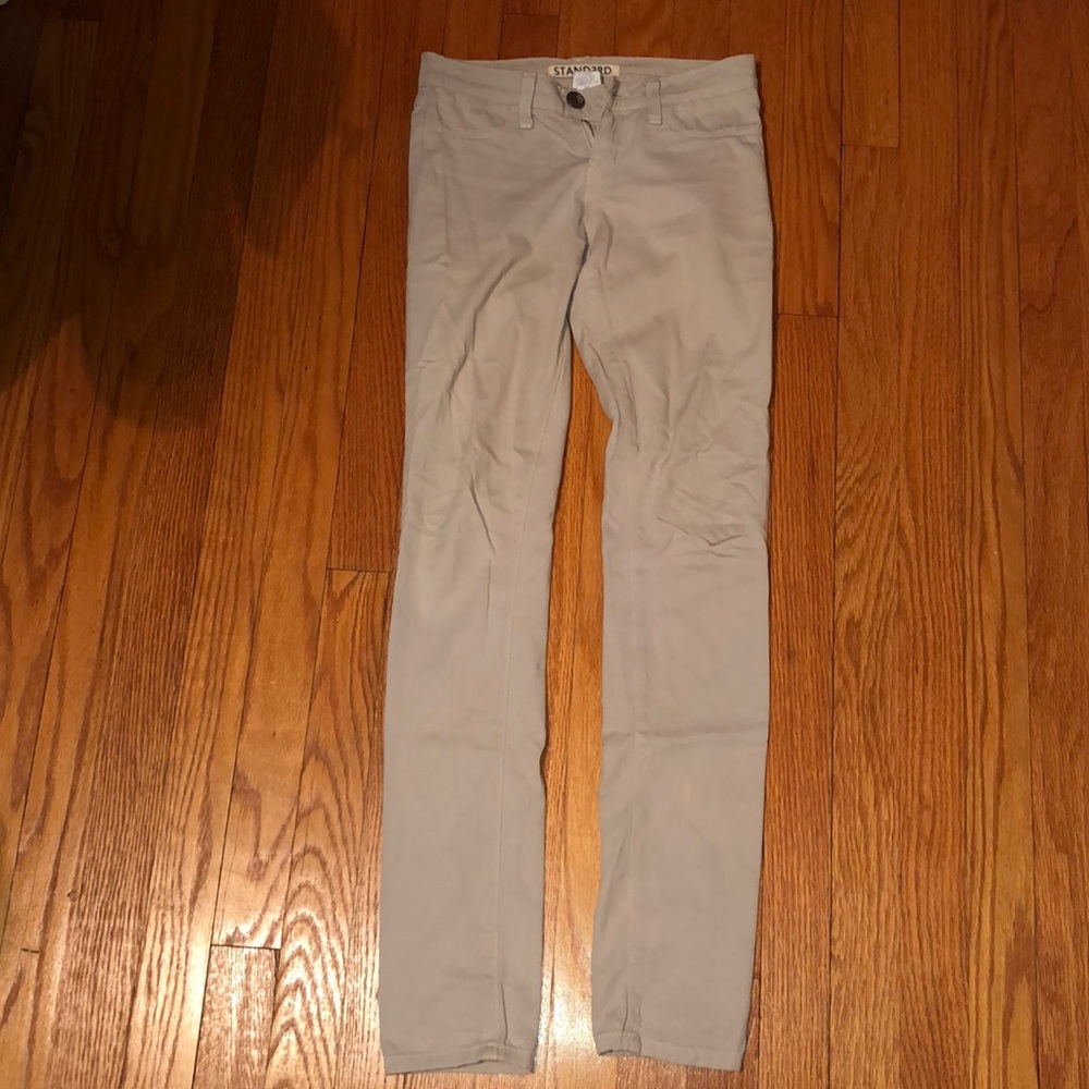 Beige colored skinny jeans